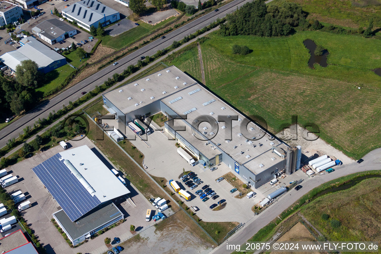 Vue aérienne de Zone commerciale et création d'entreprise avec W. Armbruster Teigwarenfabrik GmbH à Willstätt dans le département Bade-Wurtemberg, Allemagne