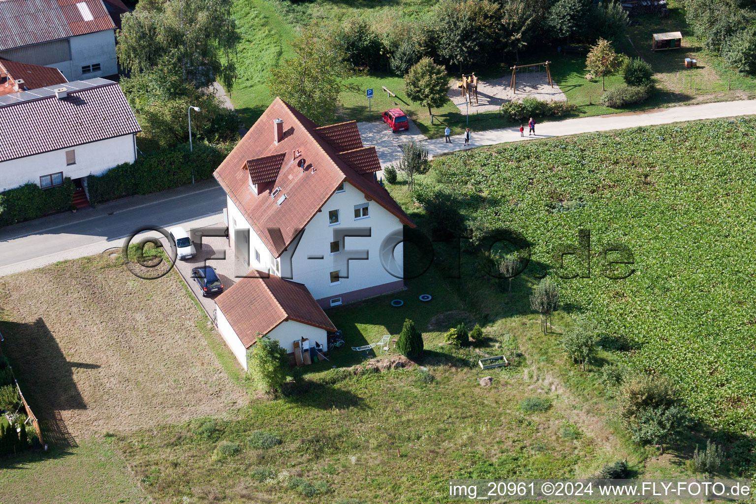 Vue d'oiseau de Au four à Freckenfeld dans le département Rhénanie-Palatinat, Allemagne