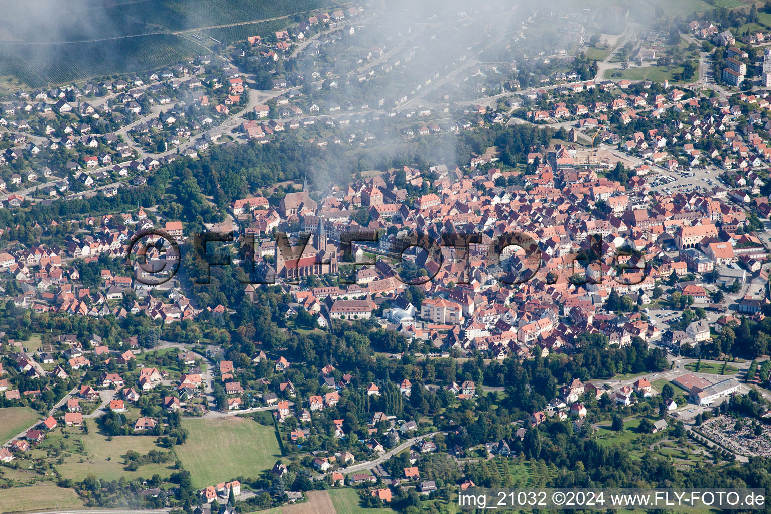 Vue oblique de Du sud à Wissembourg dans le département Bas Rhin, France