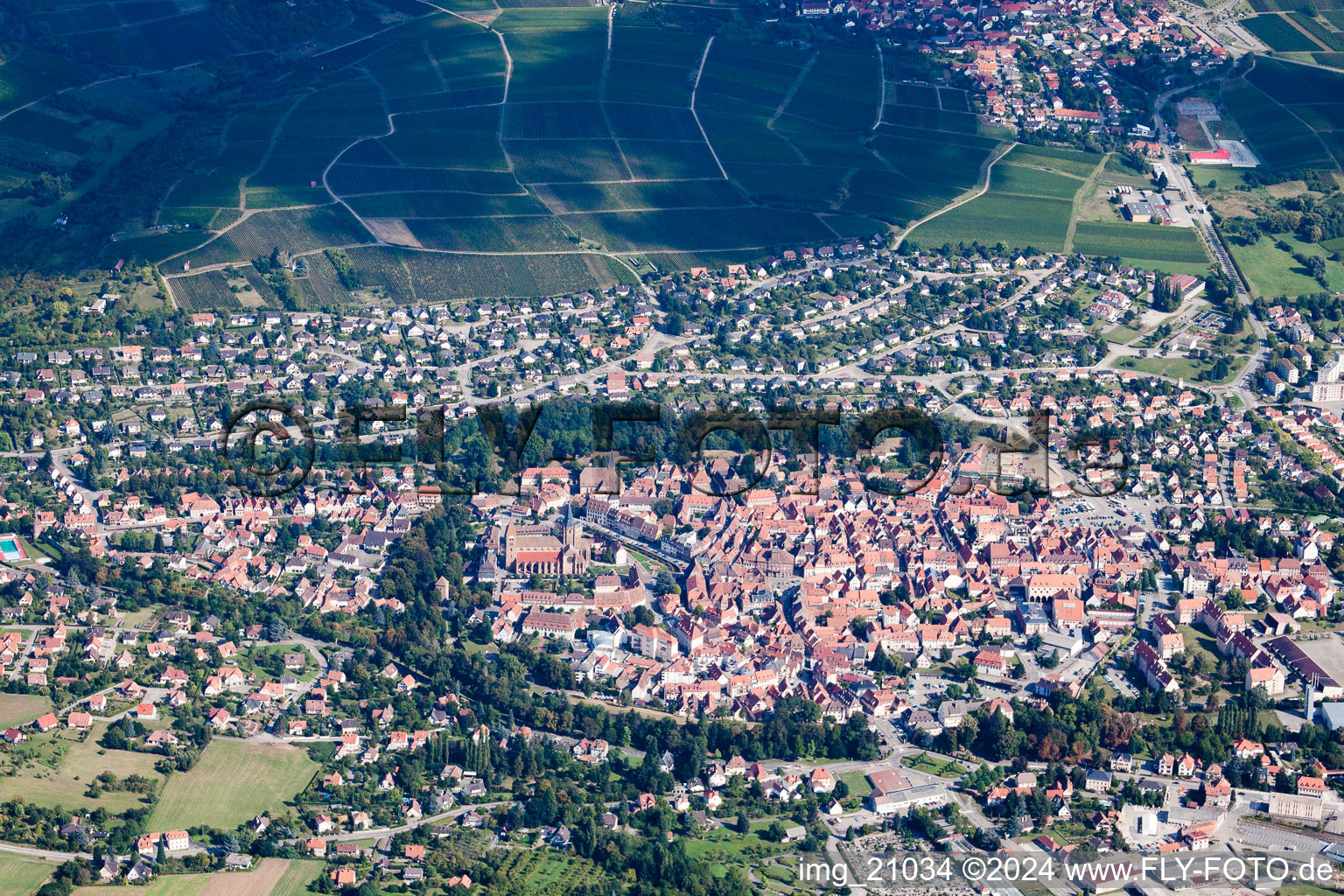 Du sud à Wissembourg dans le département Bas Rhin, France hors des airs