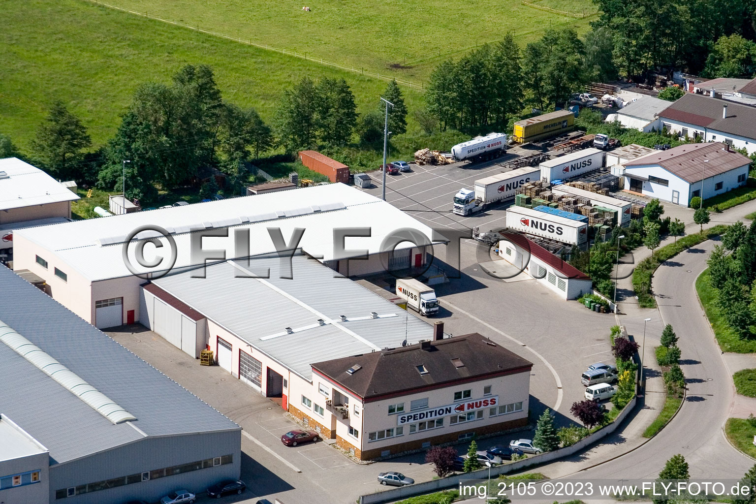 Vue aérienne de Compagnie maritime NUSS à le quartier Minderslachen in Kandel dans le département Rhénanie-Palatinat, Allemagne