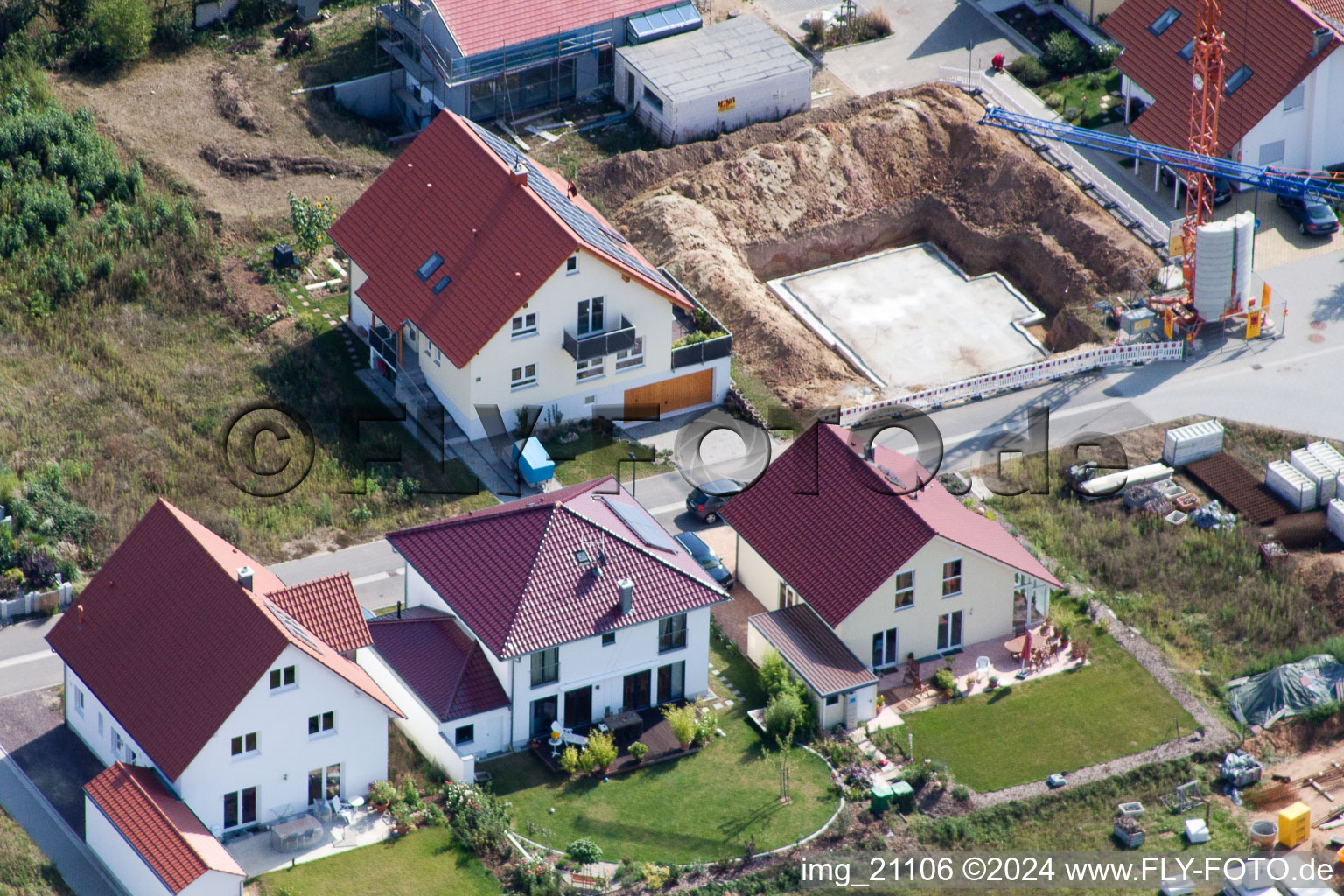 Image drone de Chemin élevé à Kandel dans le département Rhénanie-Palatinat, Allemagne