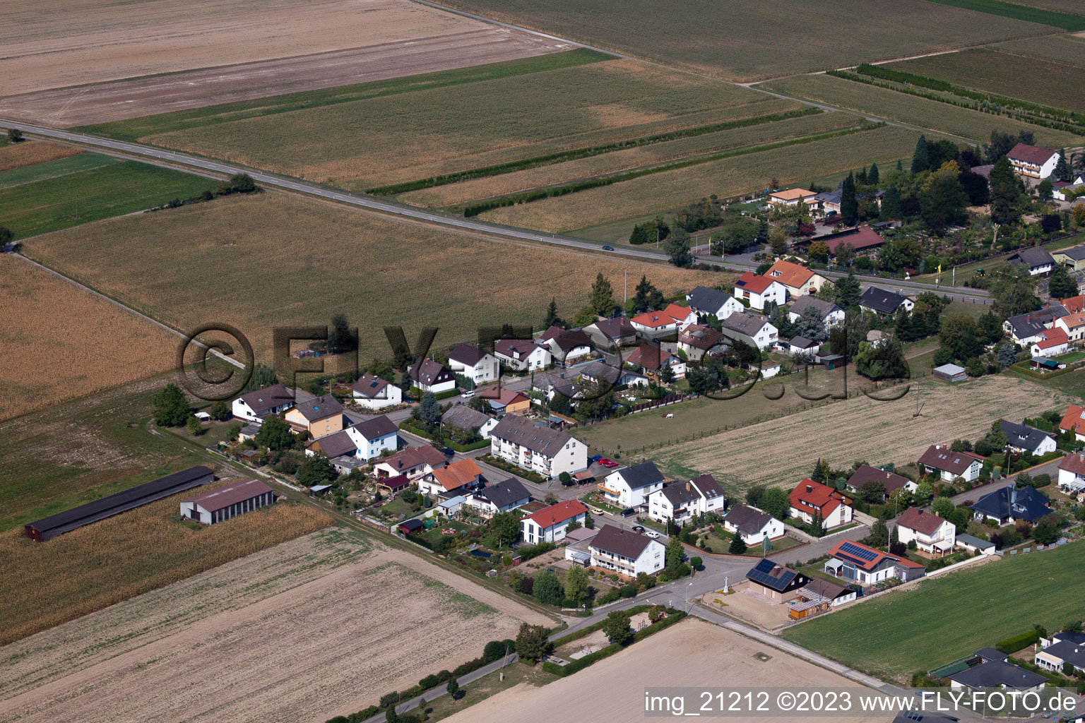 Vue oblique de Anneau à le quartier Hayna in Herxheim bei Landau dans le département Rhénanie-Palatinat, Allemagne