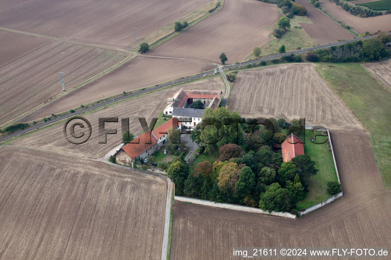 Vue aérienne de Enzheim dans le département Rhénanie-Palatinat, Allemagne