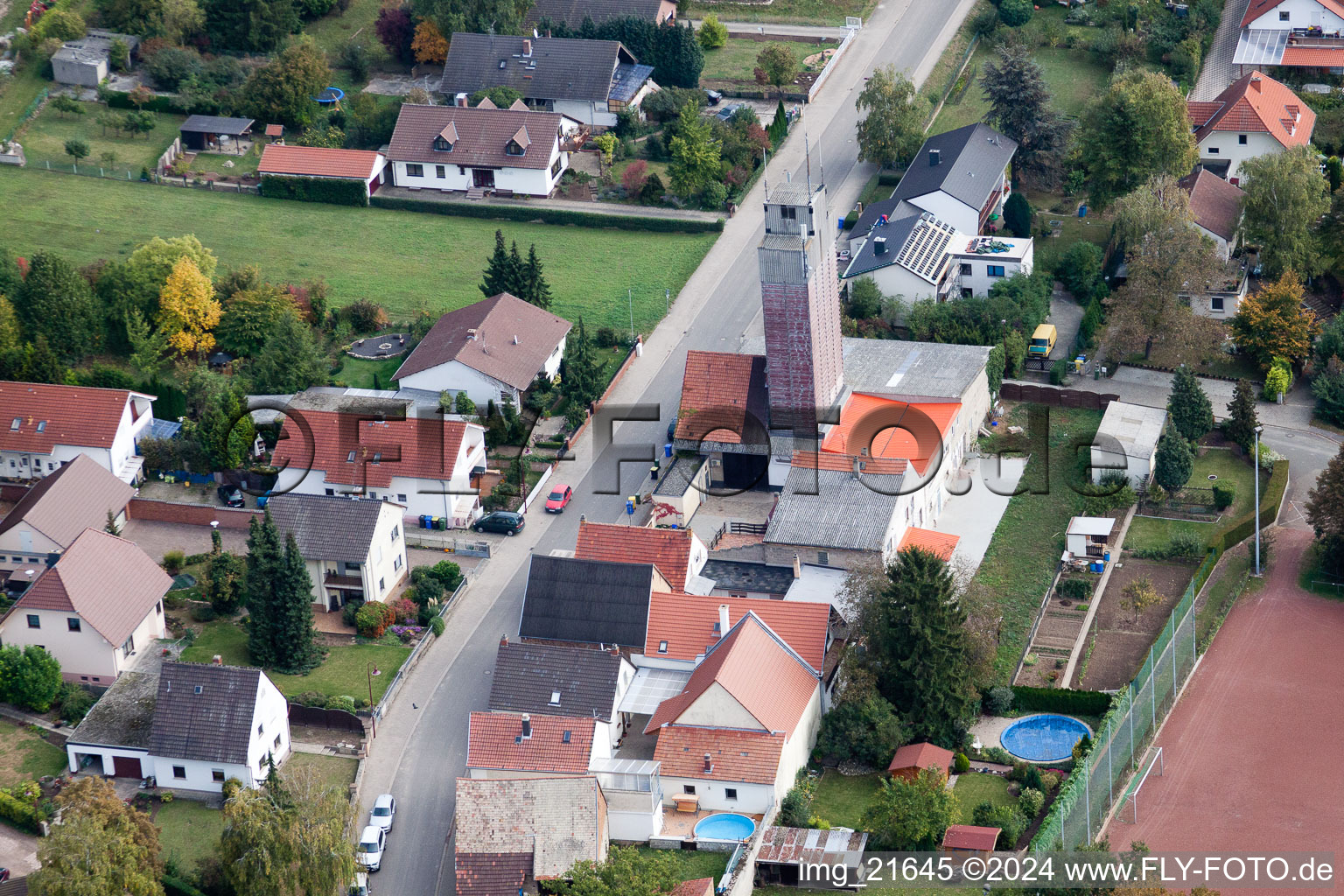 Vue aérienne de Structure de la tour d'observation à Eppelsheim dans le département Rhénanie-Palatinat, Allemagne