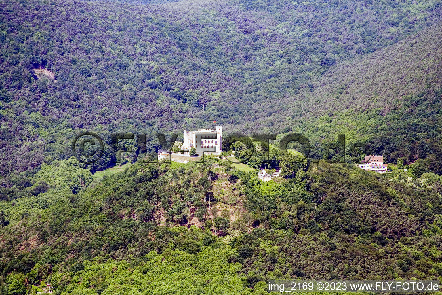 Vue aérienne de Château de Hambach à le quartier Hambach an der Weinstraße in Neustadt an der Weinstraße dans le département Rhénanie-Palatinat, Allemagne