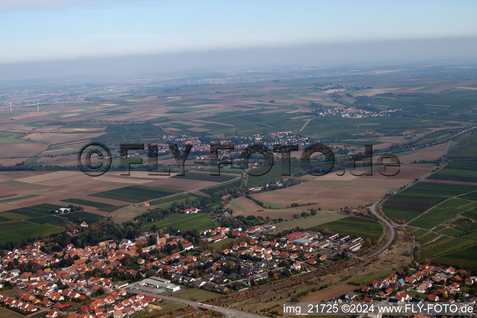 Vue aérienne de Ober-Flörsheim dans le département Rhénanie-Palatinat, Allemagne