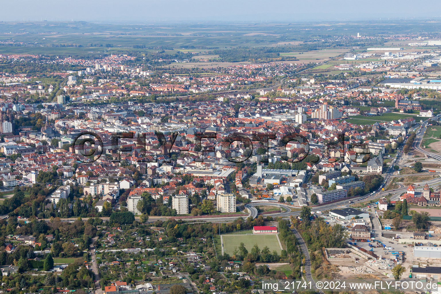 Photographie aérienne de Worms dans le département Rhénanie-Palatinat, Allemagne