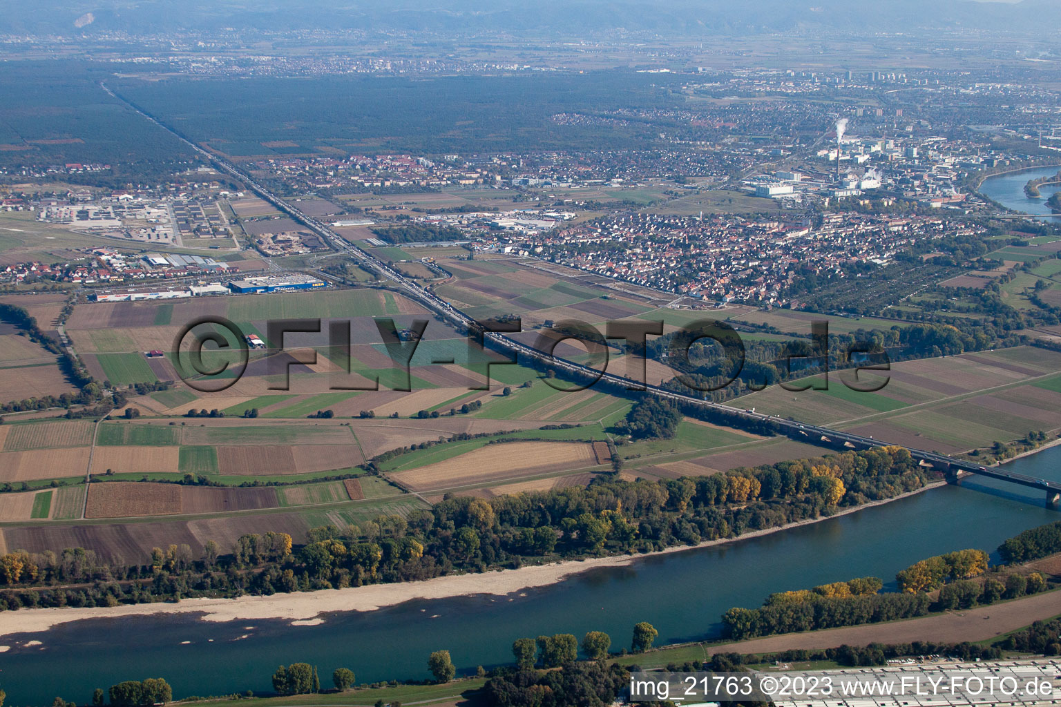 Vue aérienne de IKEA à le quartier Sandhofen in Mannheim dans le département Bade-Wurtemberg, Allemagne