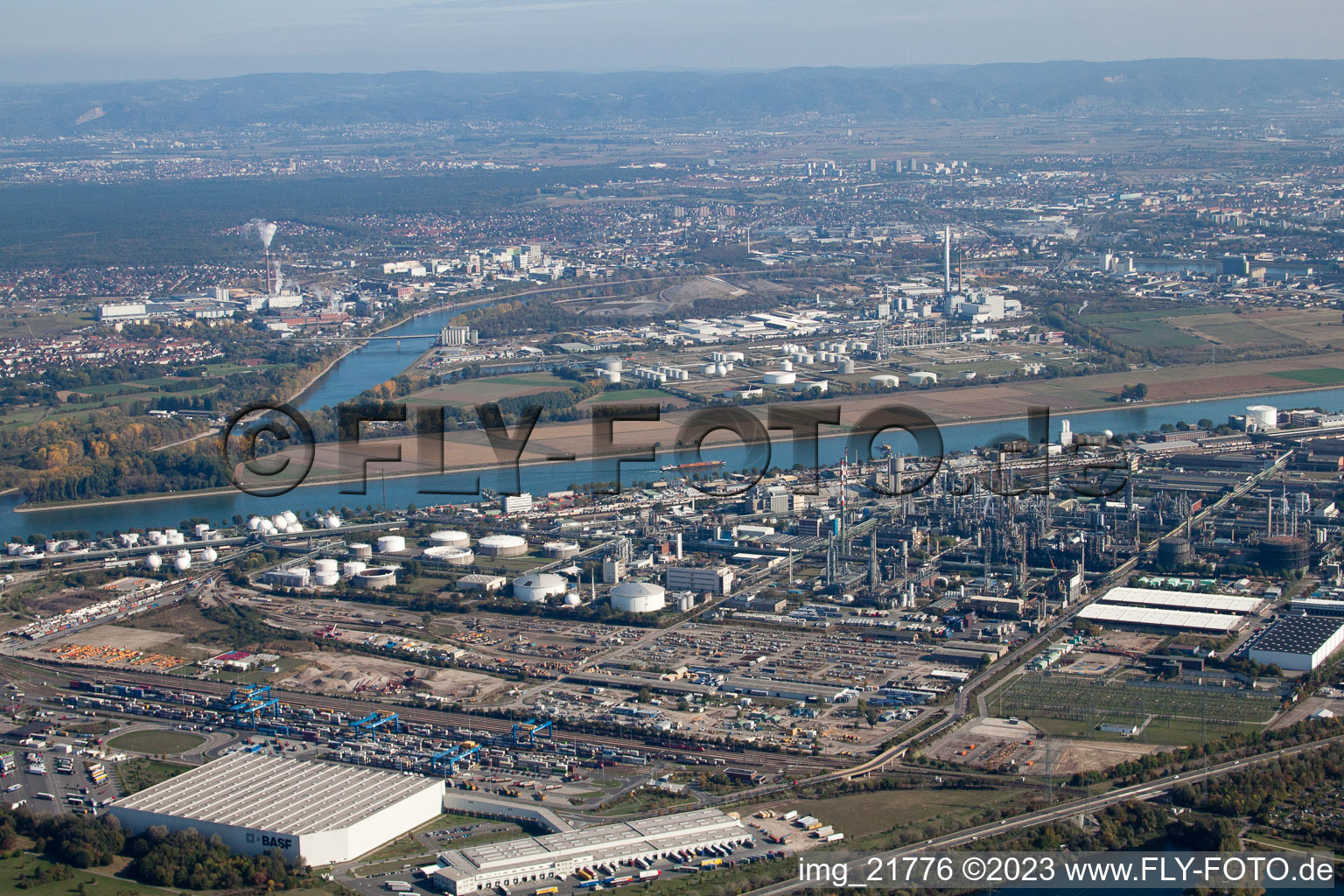 Quartier BASF in Ludwigshafen am Rhein dans le département Rhénanie-Palatinat, Allemagne hors des airs