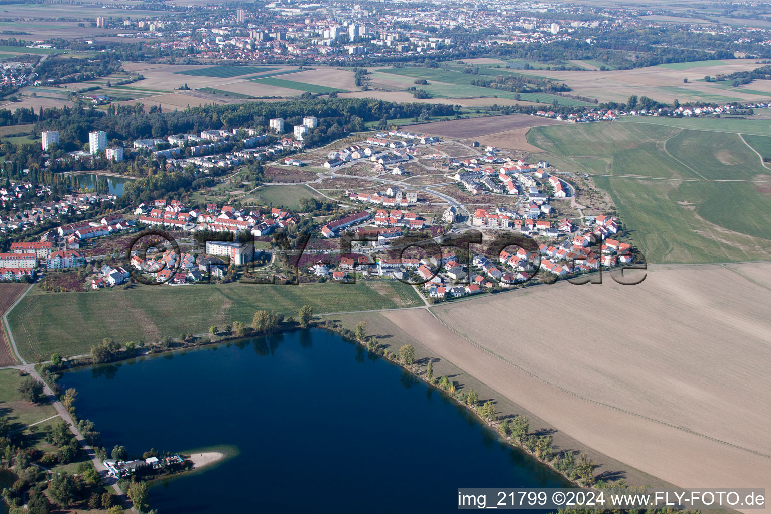 Quartier Oggersheim in Ludwigshafen am Rhein dans le département Rhénanie-Palatinat, Allemagne vu d'un drone