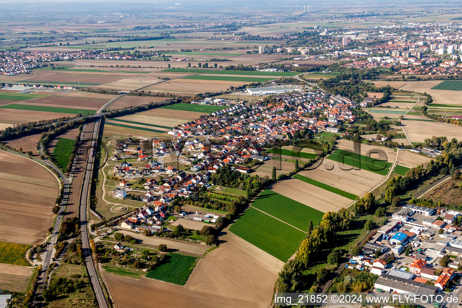 Vue aérienne de Quartier Studernheim in Frankenthal dans le département Rhénanie-Palatinat, Allemagne