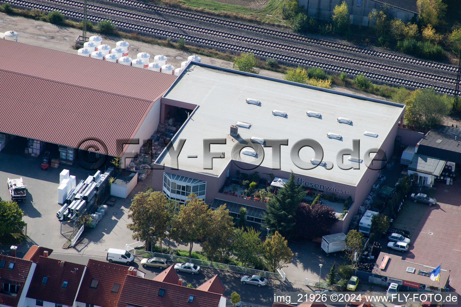 Vue oblique de Zone commerciale à le quartier Bobenheim in Bobenheim-Roxheim dans le département Rhénanie-Palatinat, Allemagne