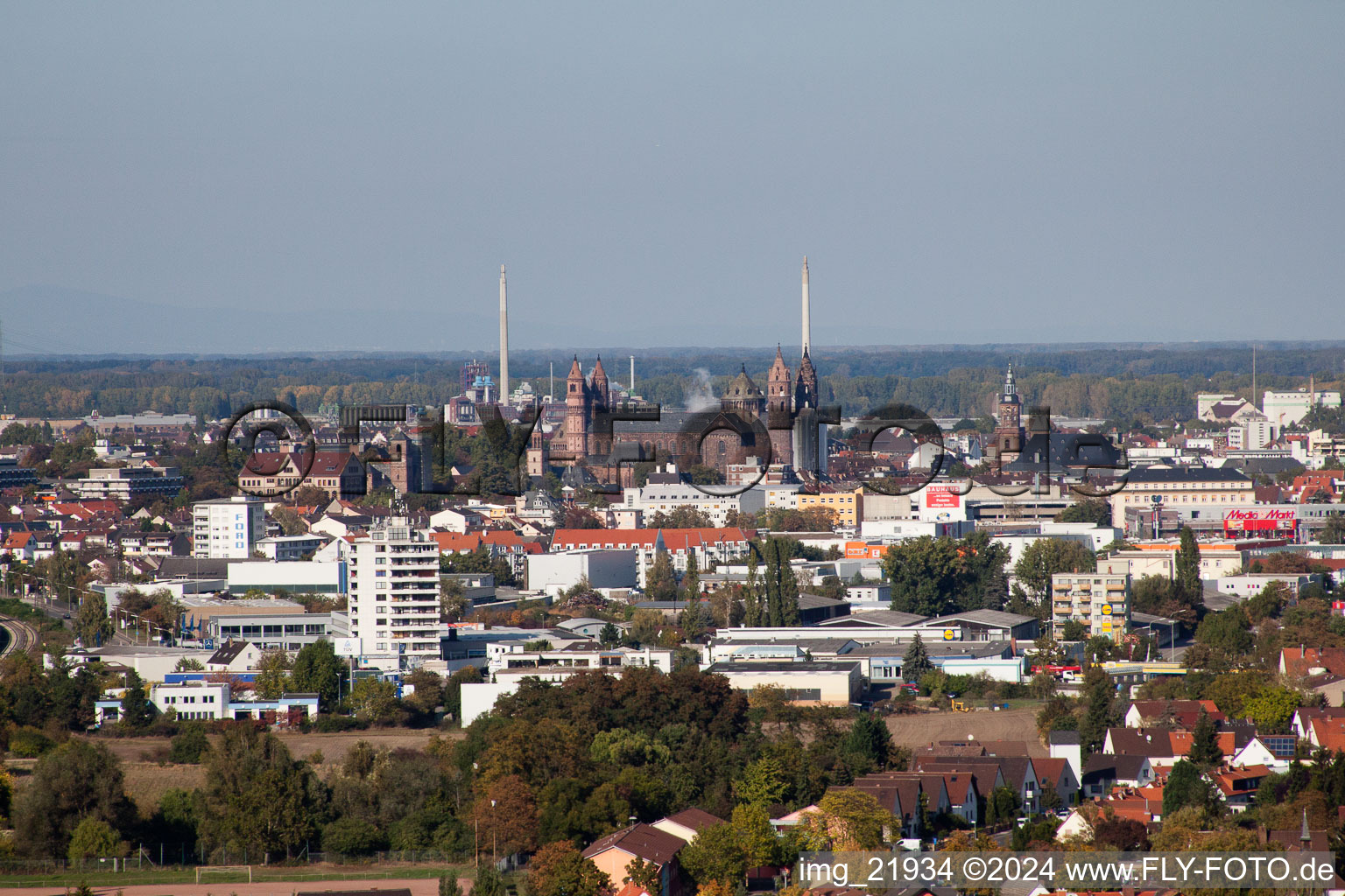 Vue aérienne de Cathédrale impériale du sud à Worms dans le département Rhénanie-Palatinat, Allemagne