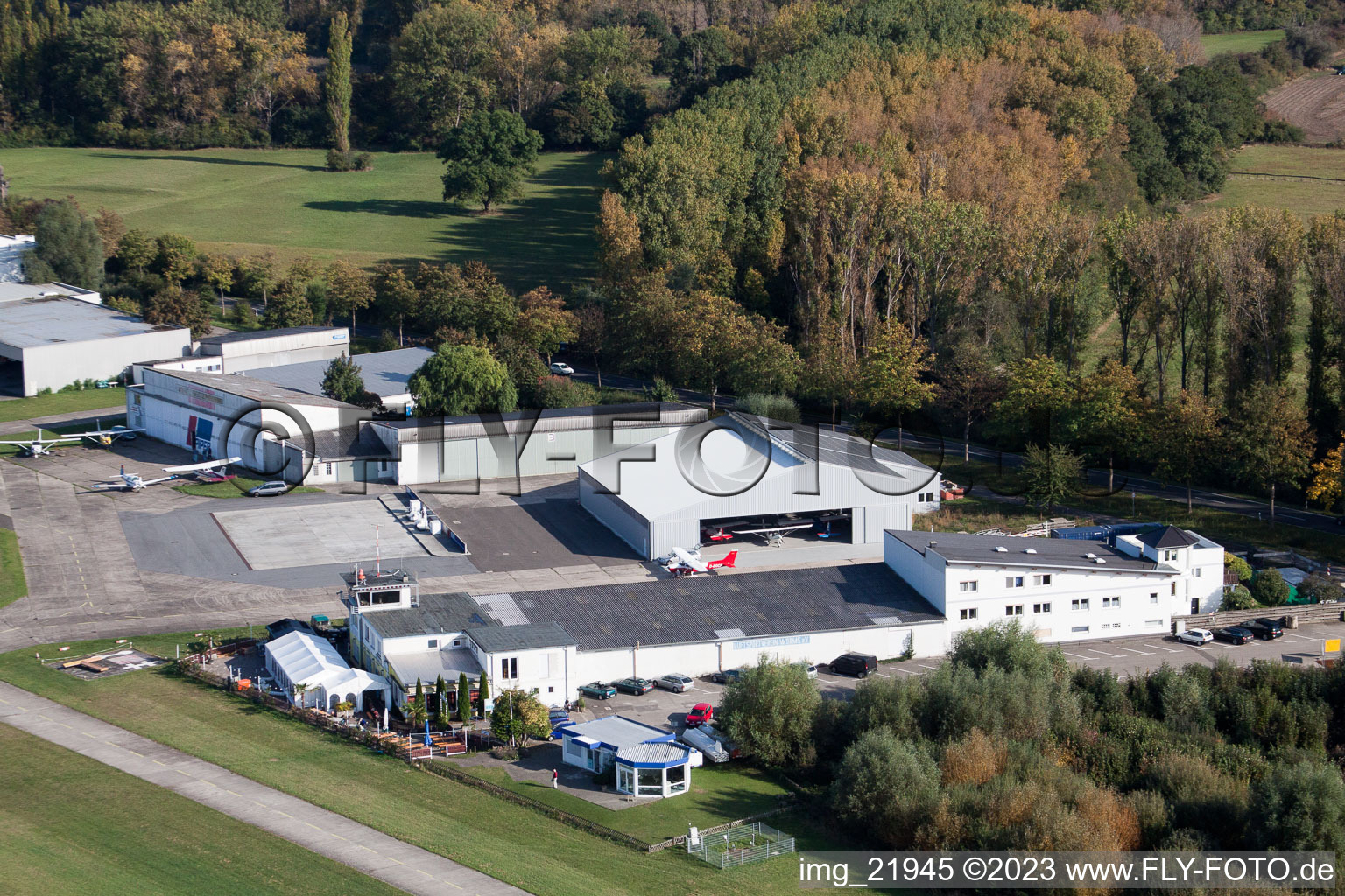 Photographie aérienne de Aéroservice Worms à Worms dans le département Rhénanie-Palatinat, Allemagne