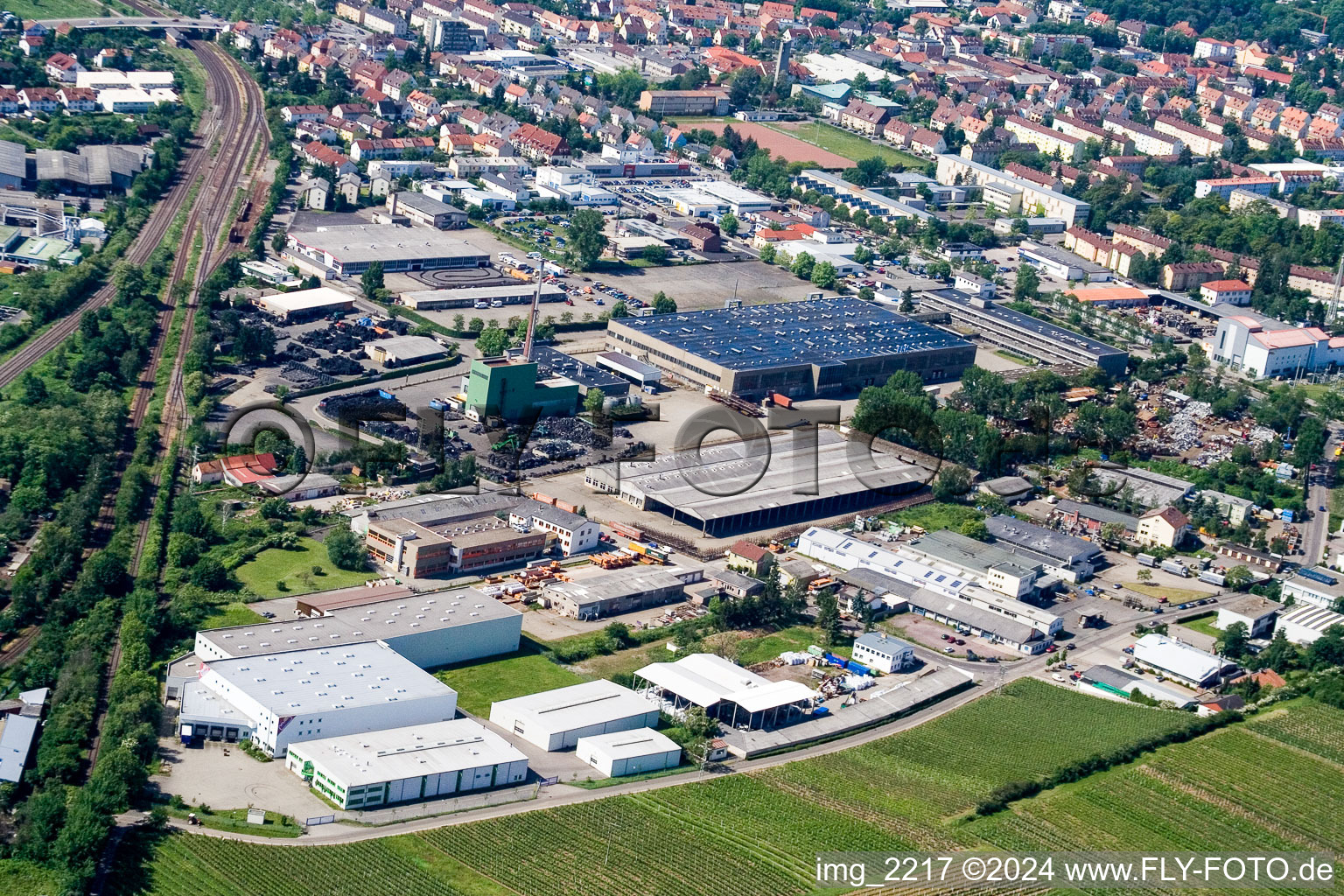 Vue aérienne de Zone commerciale N à Landau in der Pfalz dans le département Rhénanie-Palatinat, Allemagne