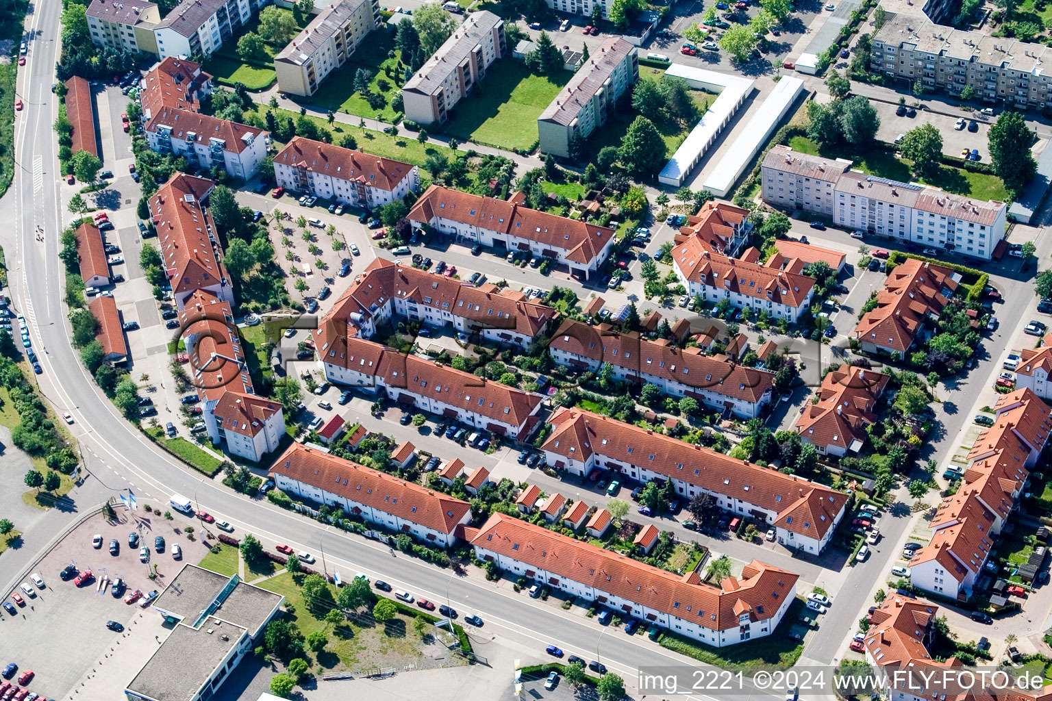 Vue aérienne de Queichheim à Landau in der Pfalz dans le département Rhénanie-Palatinat, Allemagne