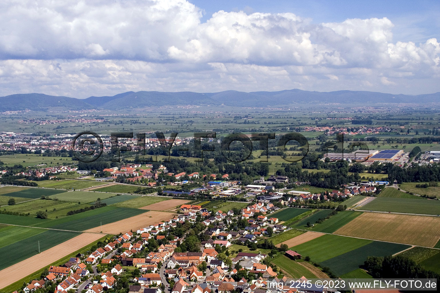 Quartier Mörlheim in Landau in der Pfalz dans le département Rhénanie-Palatinat, Allemagne du point de vue du drone