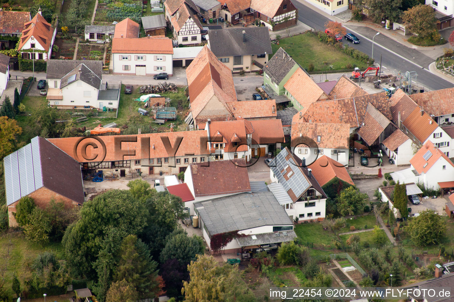 Vue aérienne de Domaine viticole de Gnägy à le quartier Rechtenbach in Schweigen-Rechtenbach dans le département Rhénanie-Palatinat, Allemagne