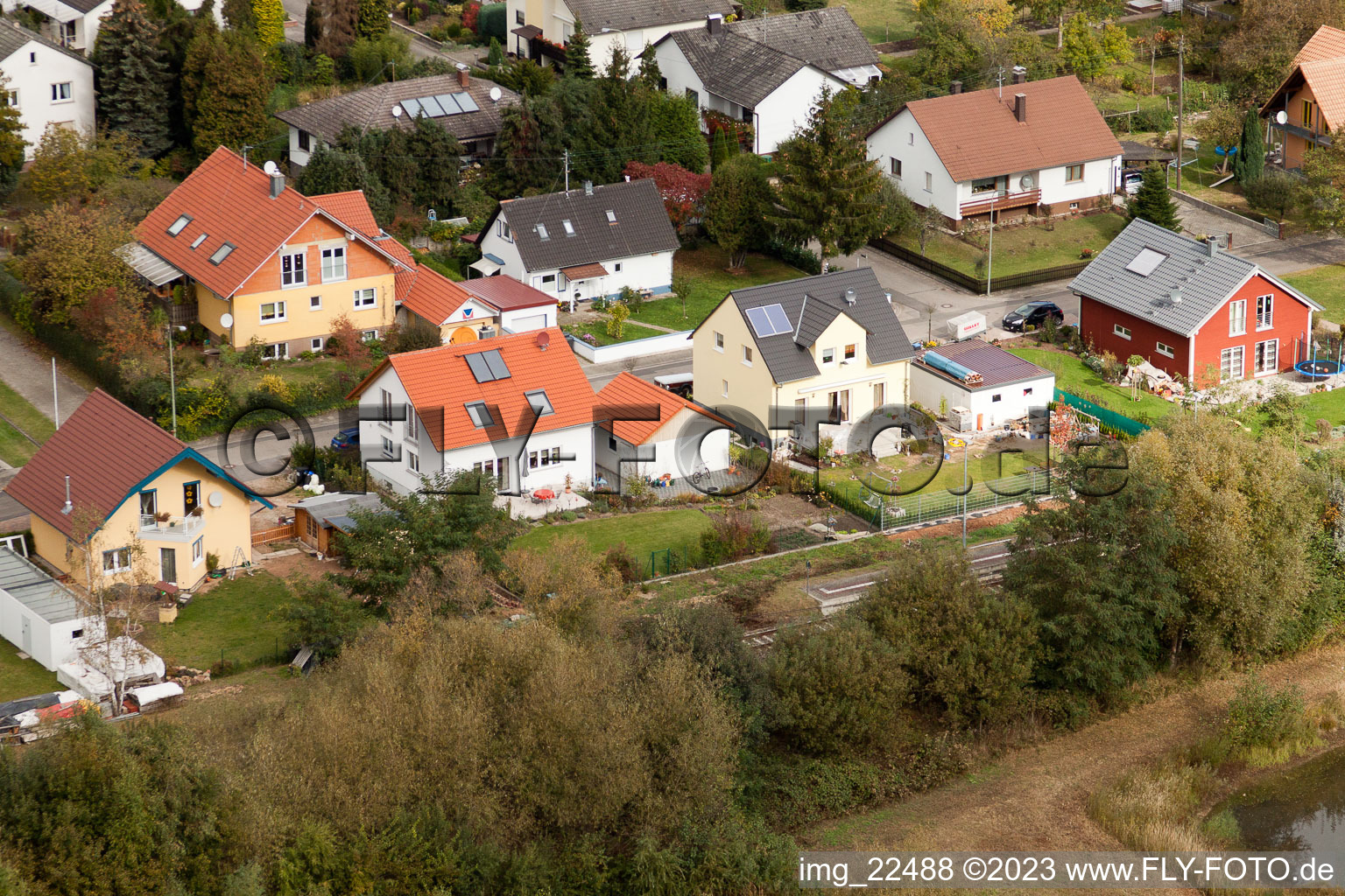 Vue d'oiseau de Kapsweyer dans le département Rhénanie-Palatinat, Allemagne