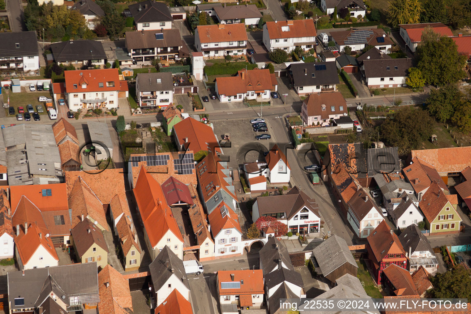 Vue d'oiseau de Freckenfeld dans le département Rhénanie-Palatinat, Allemagne