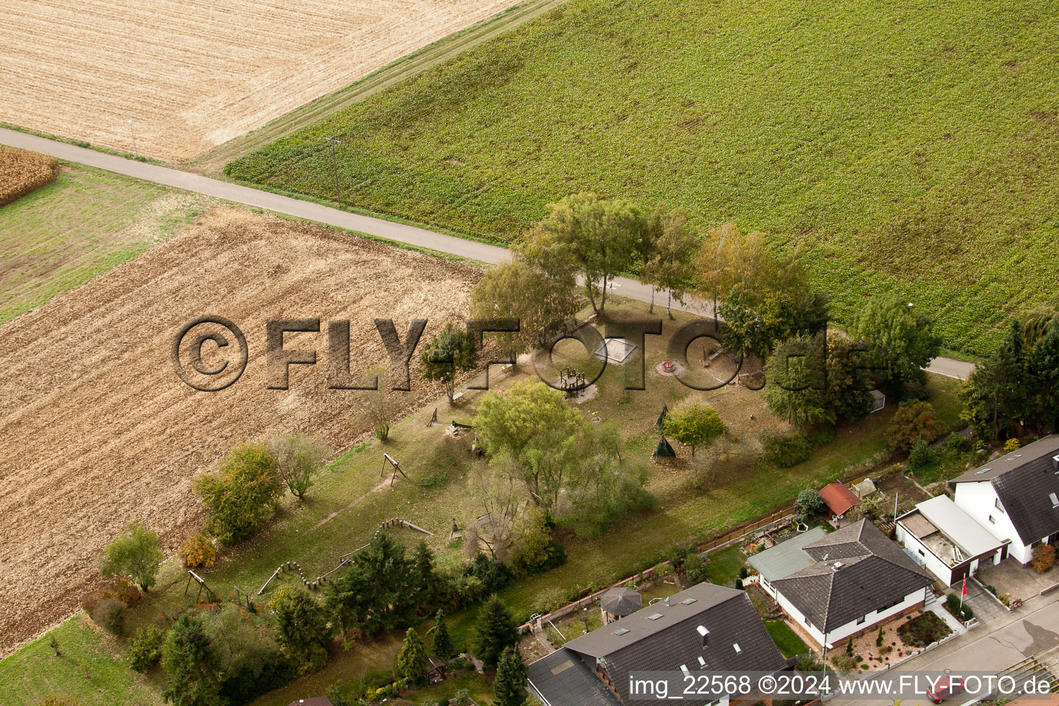 Minfeld dans le département Rhénanie-Palatinat, Allemagne vue d'en haut