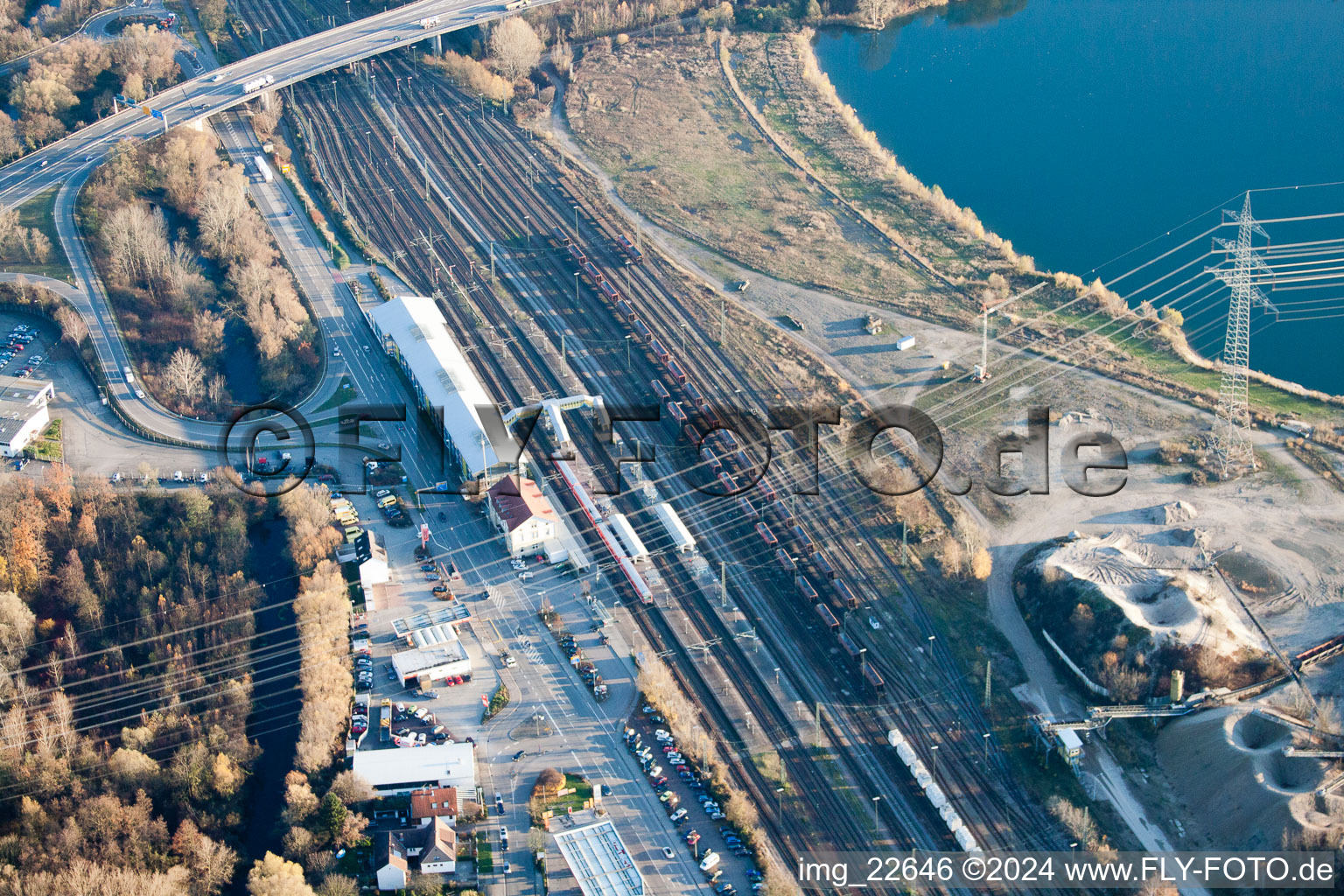 Vue aérienne de Gare à Wörth am Rhein dans le département Rhénanie-Palatinat, Allemagne