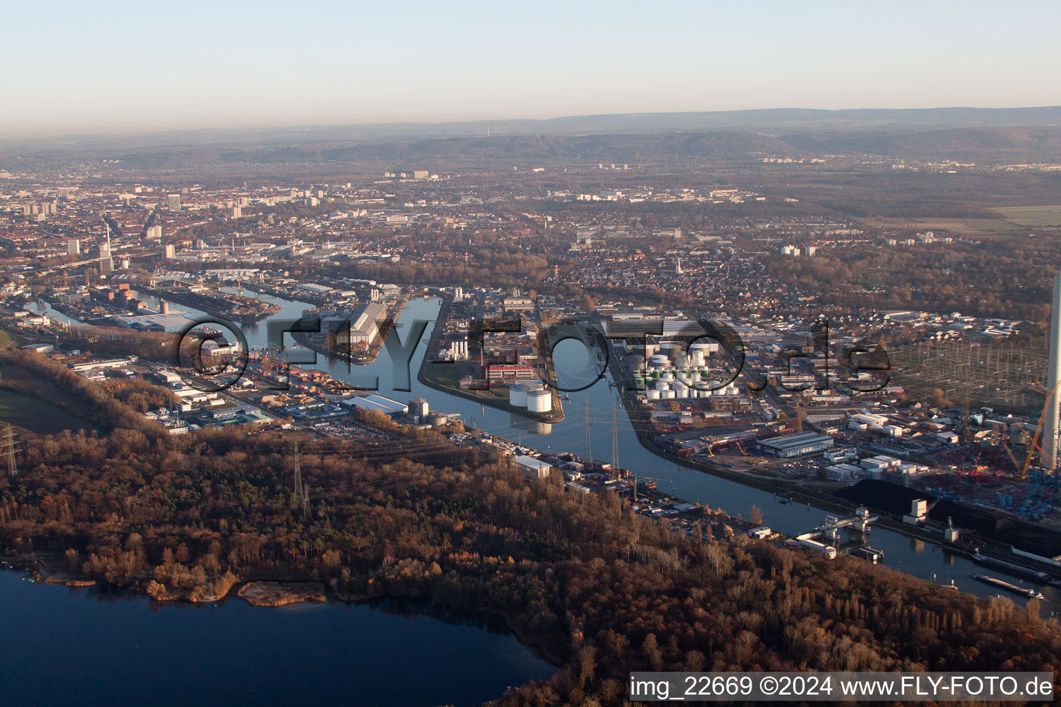 Quartier Rheinhafen in Karlsruhe dans le département Bade-Wurtemberg, Allemagne d'en haut