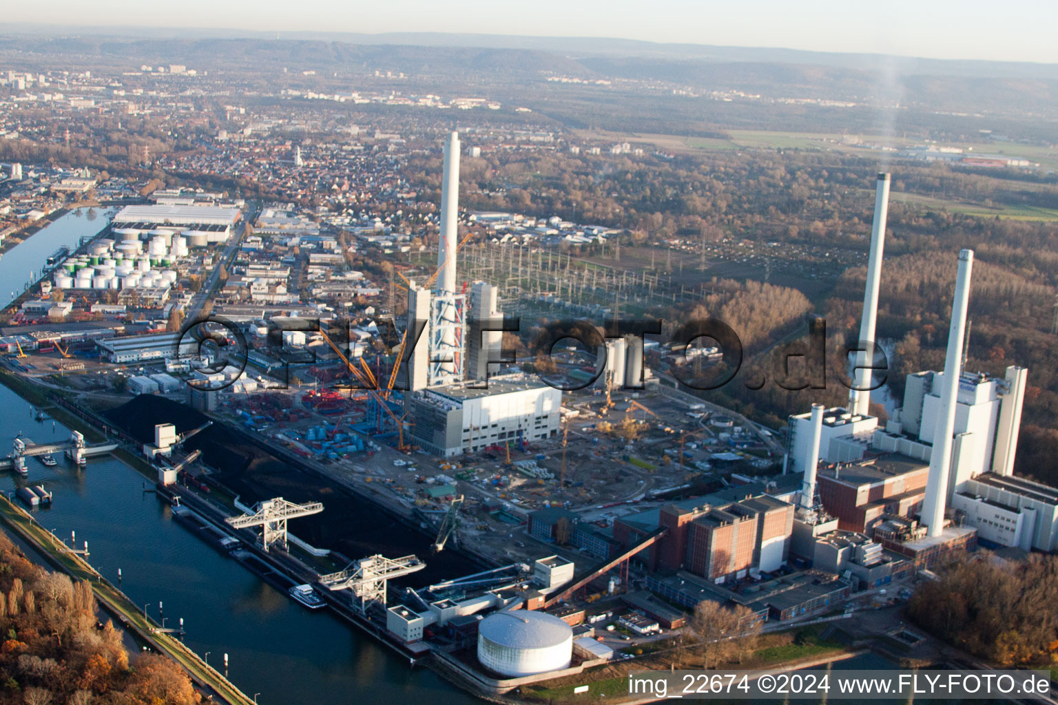 Enregistrement par drone de Centrale électrique EnBW à le quartier Rheinhafen in Karlsruhe dans le département Bade-Wurtemberg, Allemagne