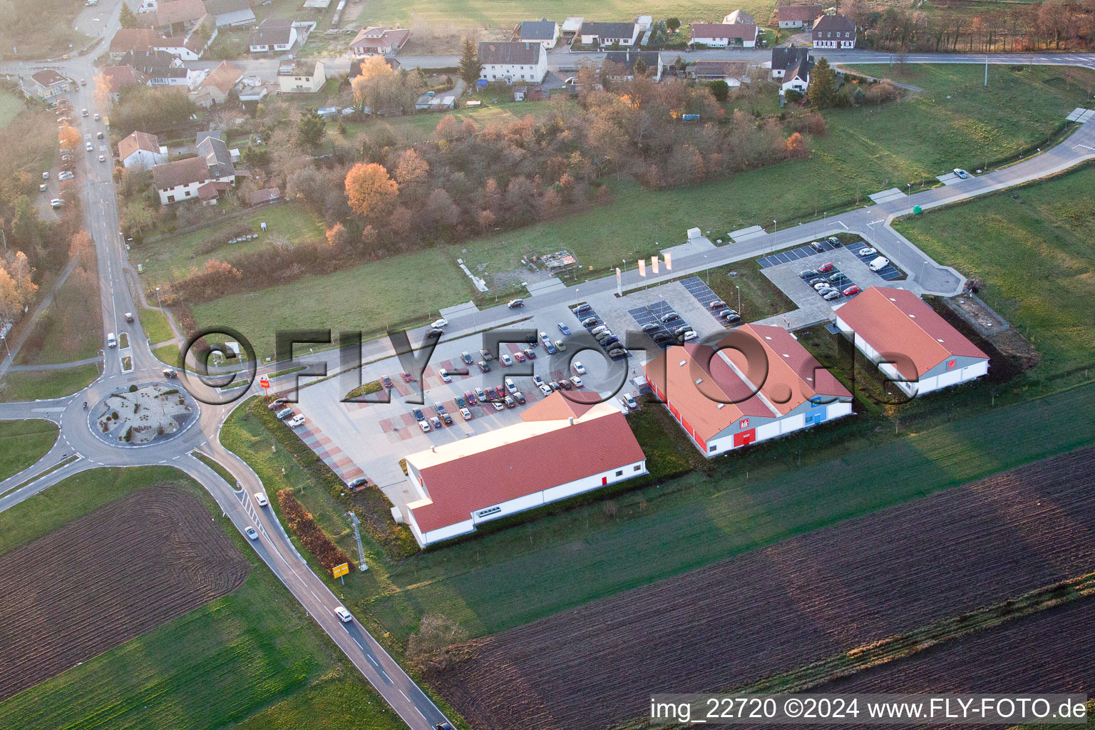 Vue d'oiseau de Quartier Neulauterburg in Berg dans le département Rhénanie-Palatinat, Allemagne