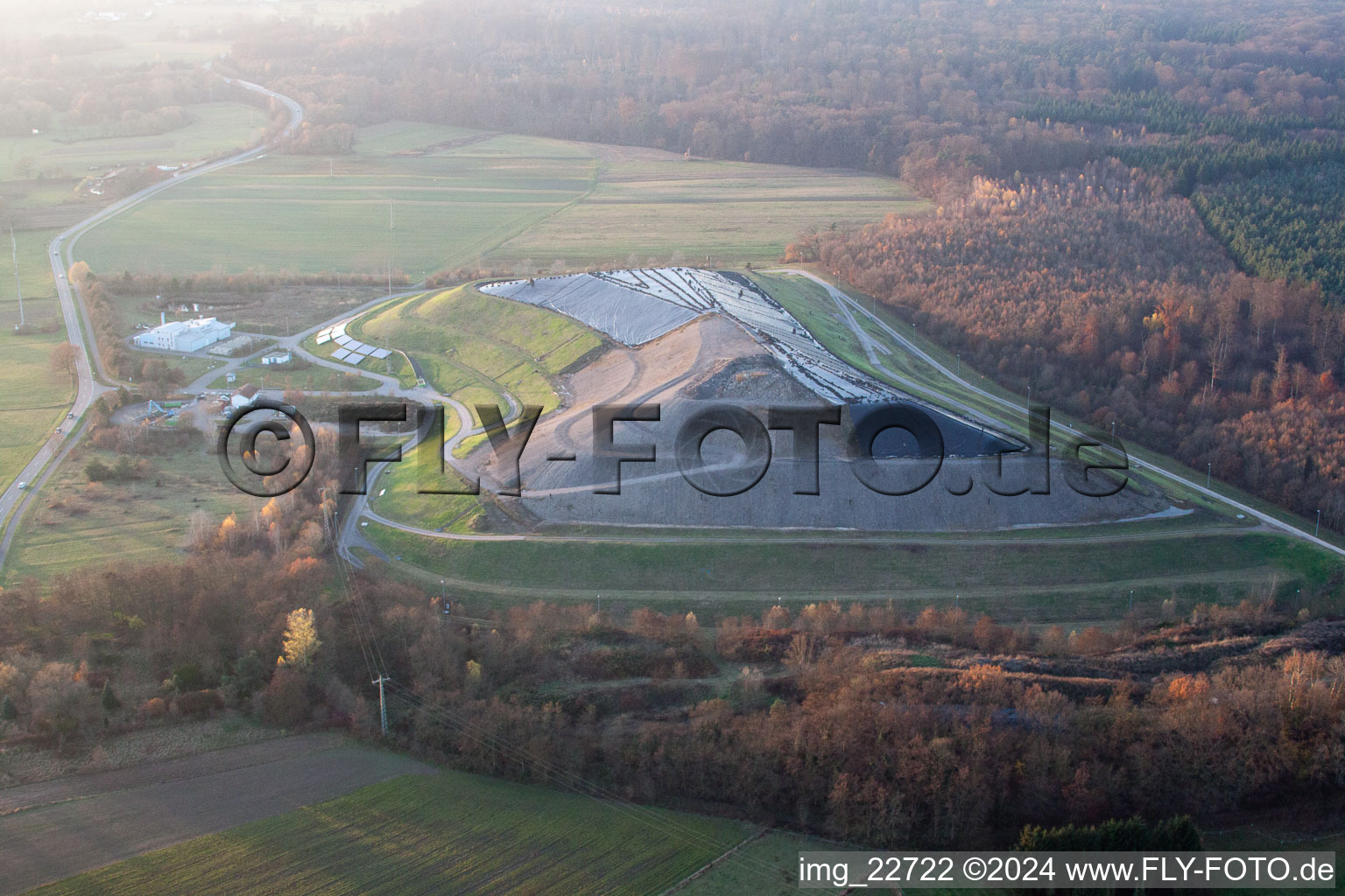 Neulauterburg dans le département Rhénanie-Palatinat, Allemagne vue du ciel