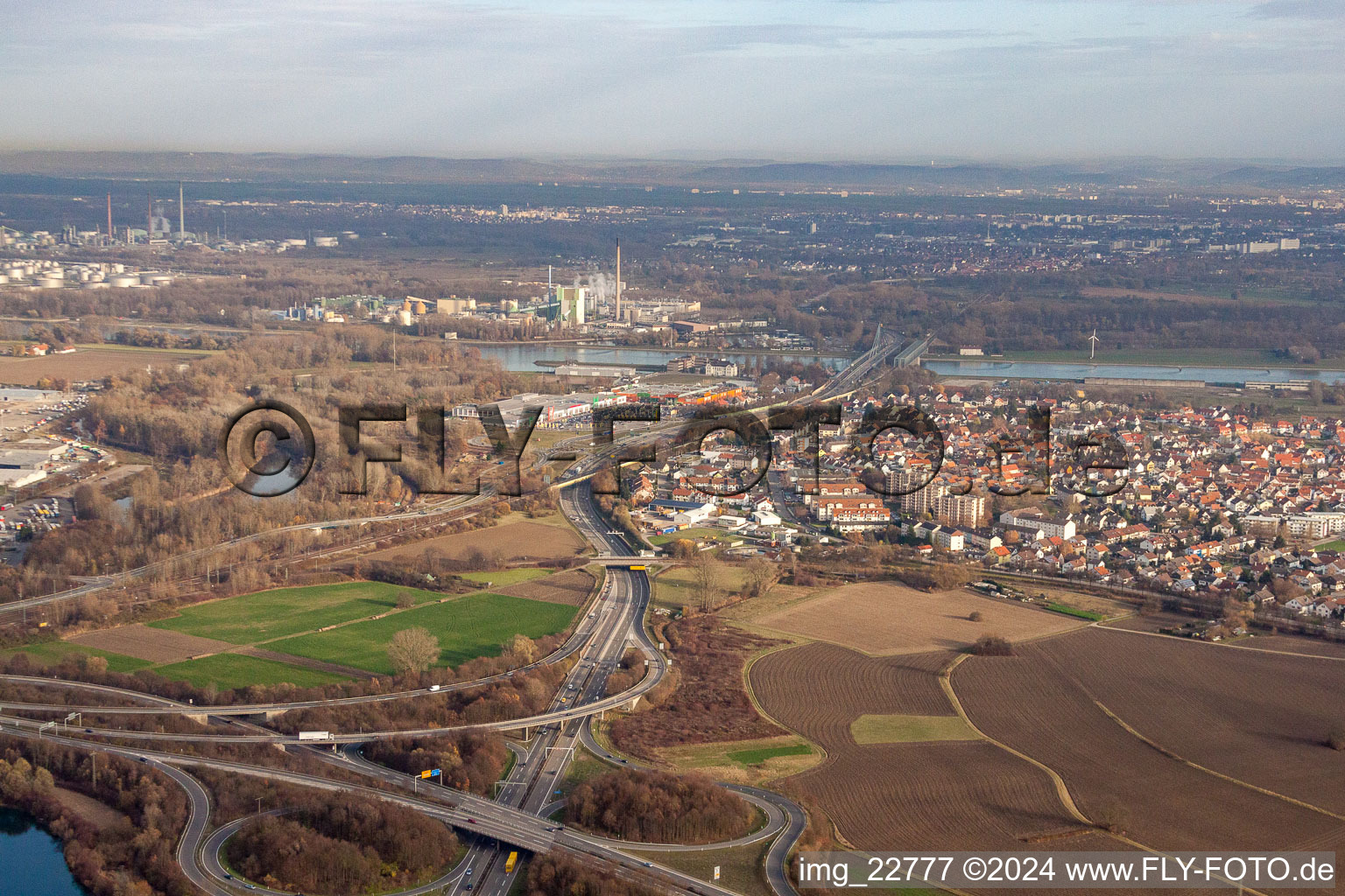 Vue oblique de Quartier Maximiliansau in Wörth am Rhein dans le département Rhénanie-Palatinat, Allemagne