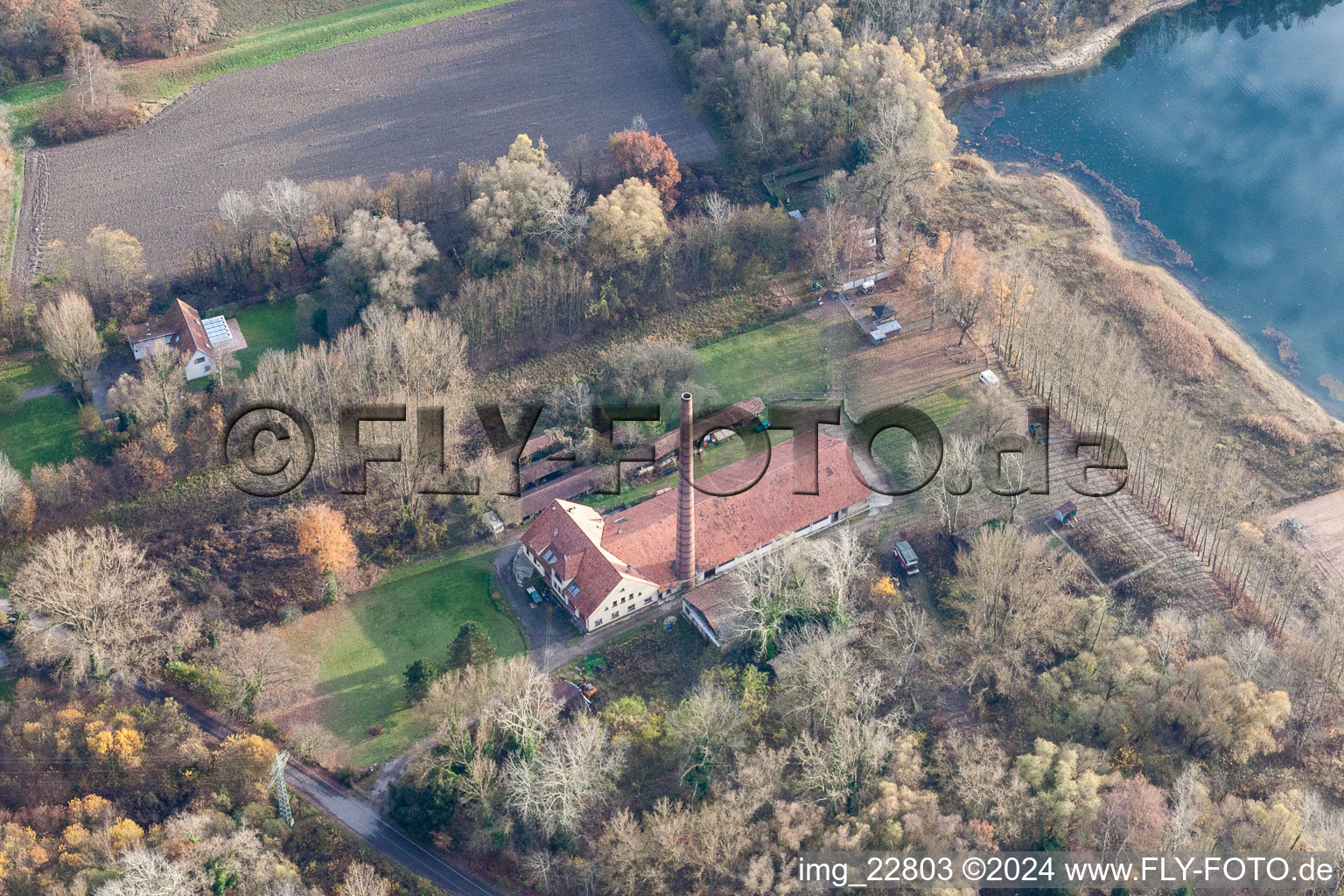 Quartier Neuburg in Neuburg am Rhein dans le département Rhénanie-Palatinat, Allemagne vu d'un drone