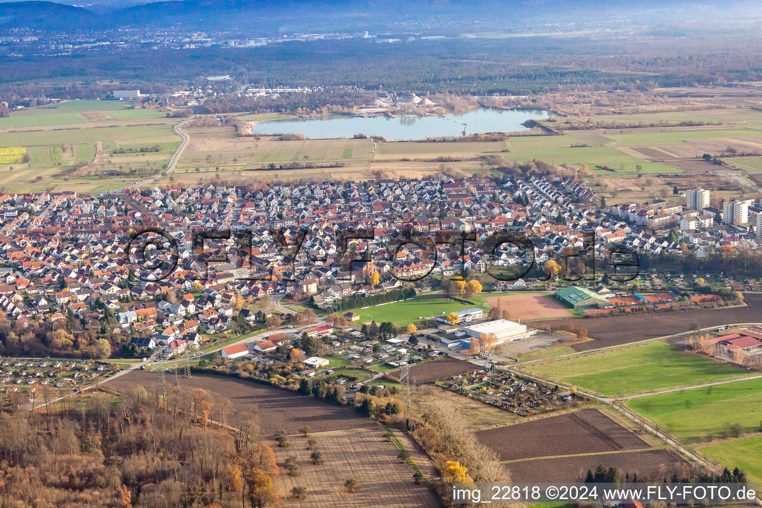 Vue d'oiseau de Quartier Forchheim in Rheinstetten dans le département Bade-Wurtemberg, Allemagne