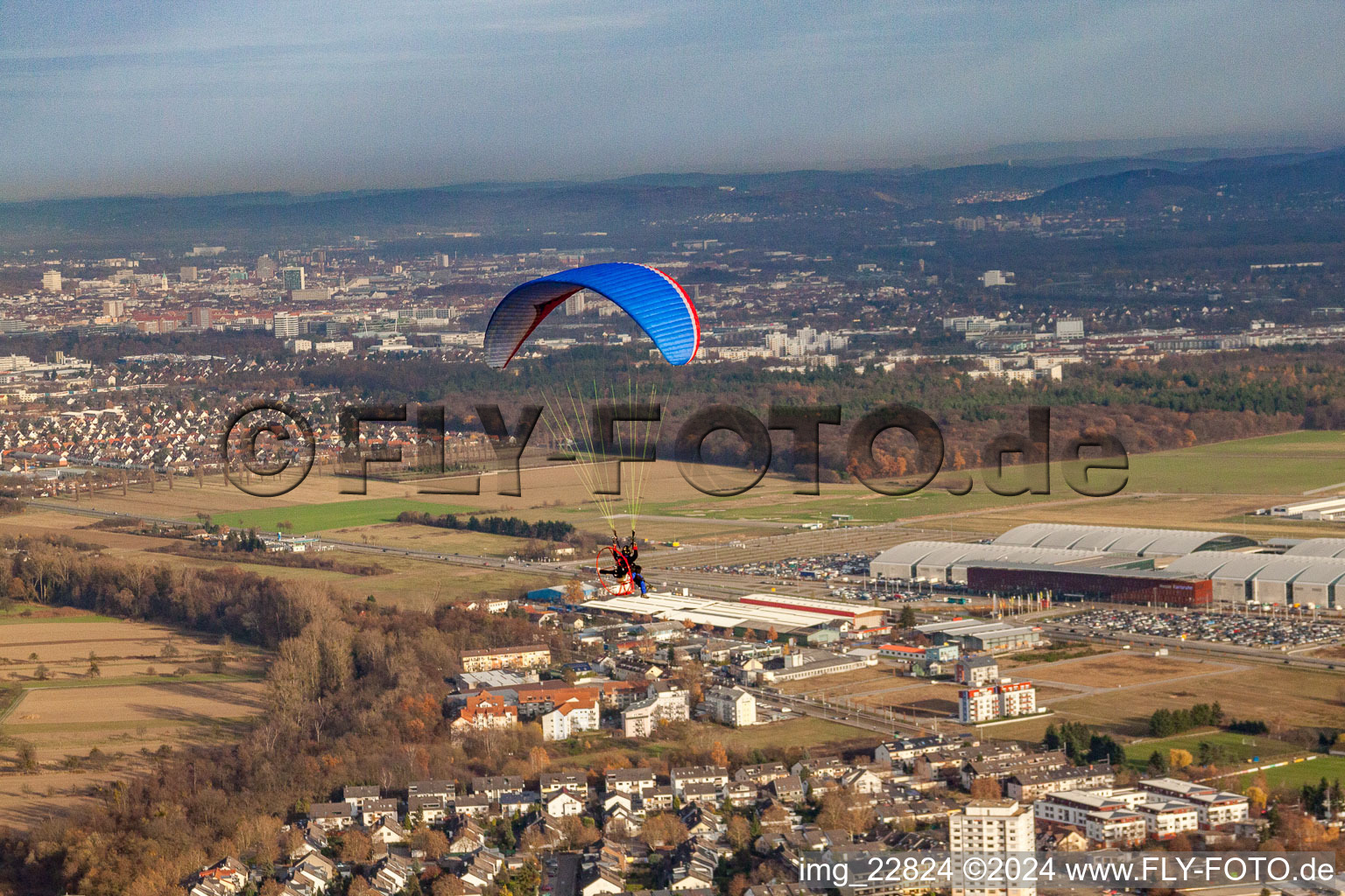 Quartier Forchheim in Rheinstetten dans le département Bade-Wurtemberg, Allemagne du point de vue du drone