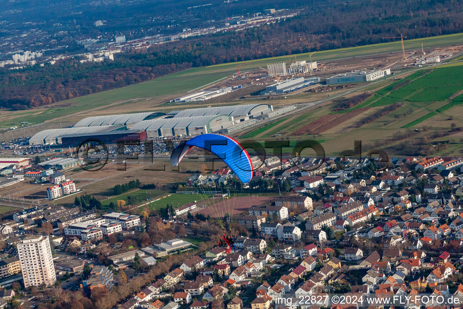 Quartier Forchheim in Rheinstetten dans le département Bade-Wurtemberg, Allemagne vu d'un drone