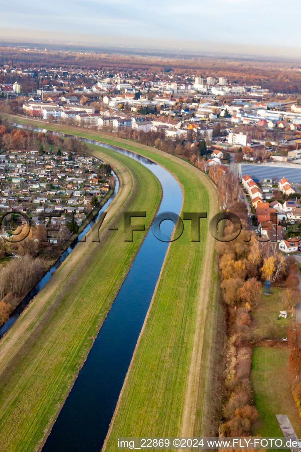 Vue aérienne de Quartier Niederbühl in Rastatt dans le département Bade-Wurtemberg, Allemagne