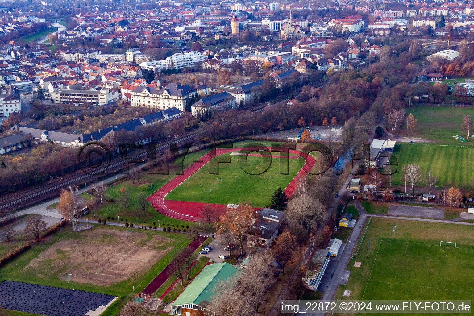 Vue aérienne de SV Niederbühl Danube à le quartier Niederbühl in Rastatt dans le département Bade-Wurtemberg, Allemagne