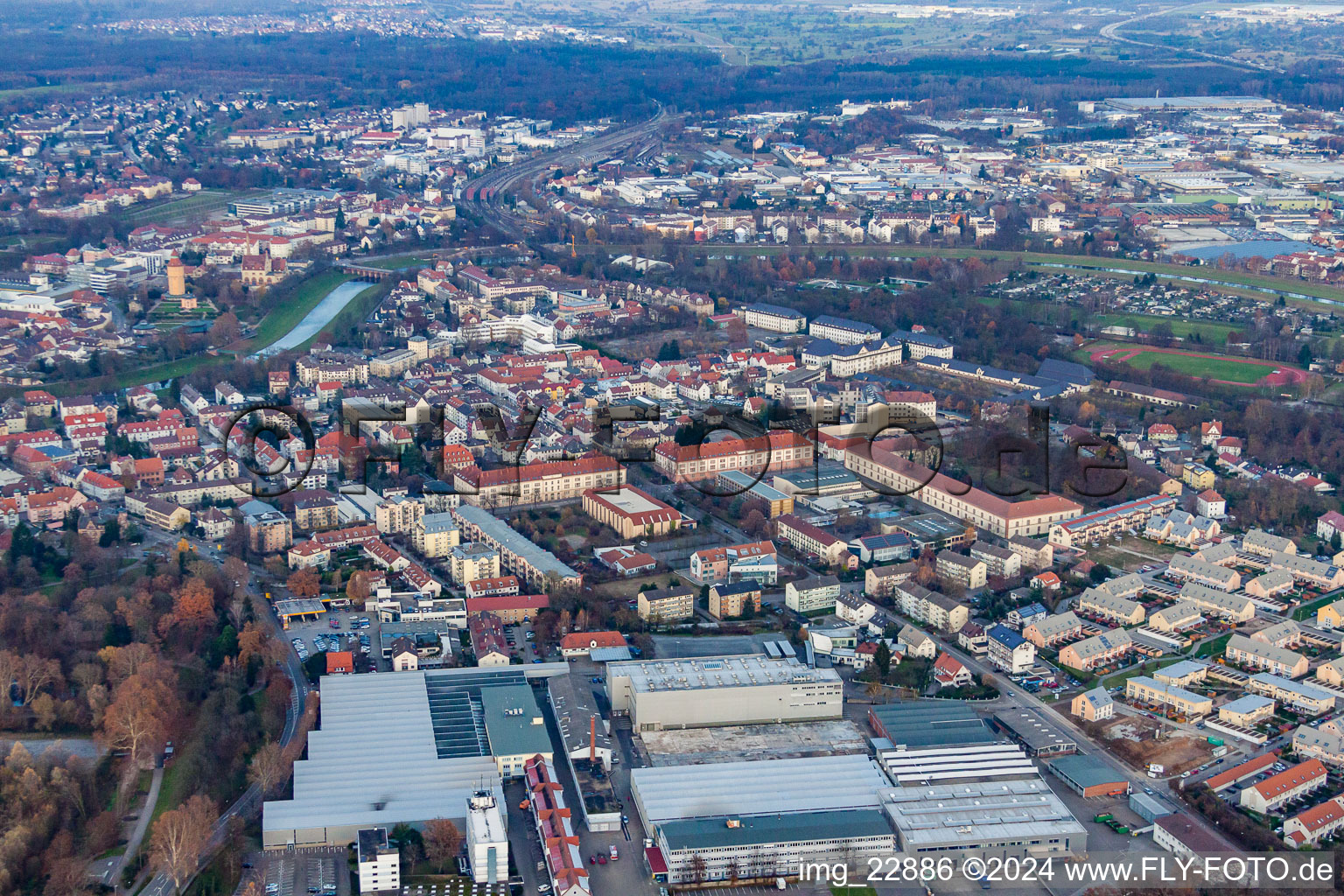 Vue aérienne de Du sud à Rastatt dans le département Bade-Wurtemberg, Allemagne