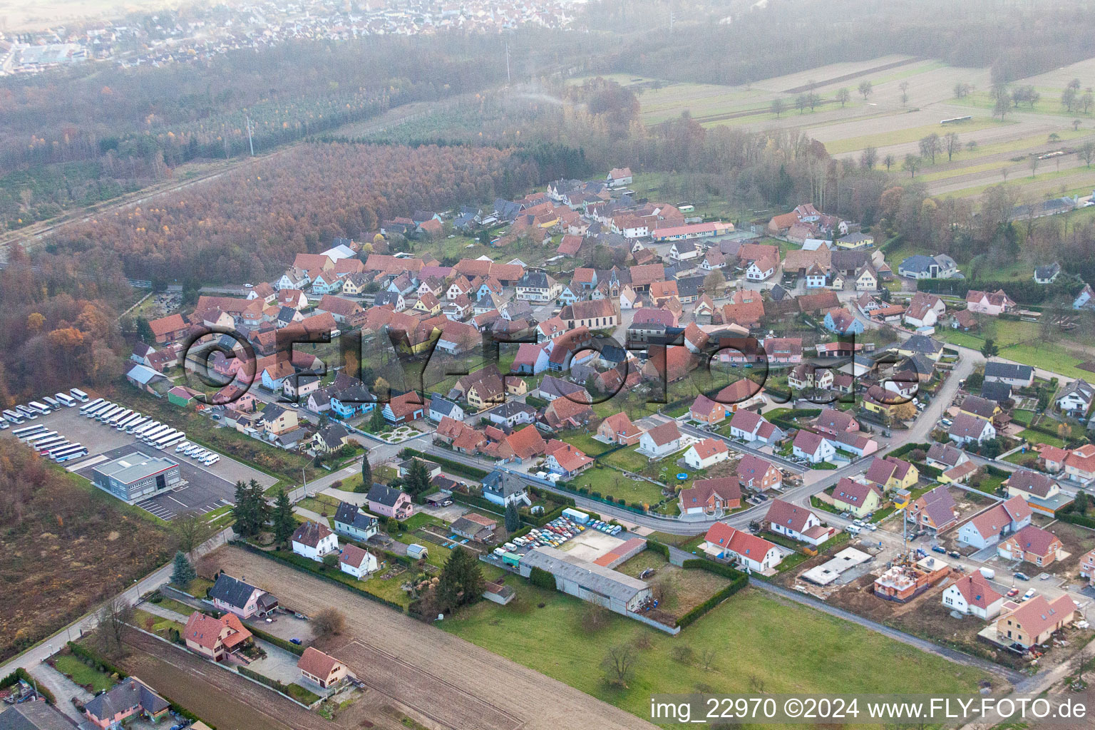 Vue d'oiseau de Schaffhouse-près-Seltz dans le département Bas Rhin, France