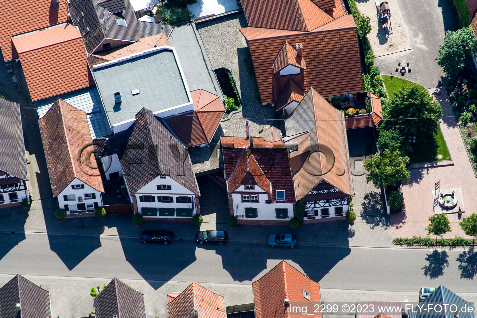 Photographie aérienne de Hôtel zur Krone à le quartier Hayna in Herxheim bei Landau dans le département Rhénanie-Palatinat, Allemagne