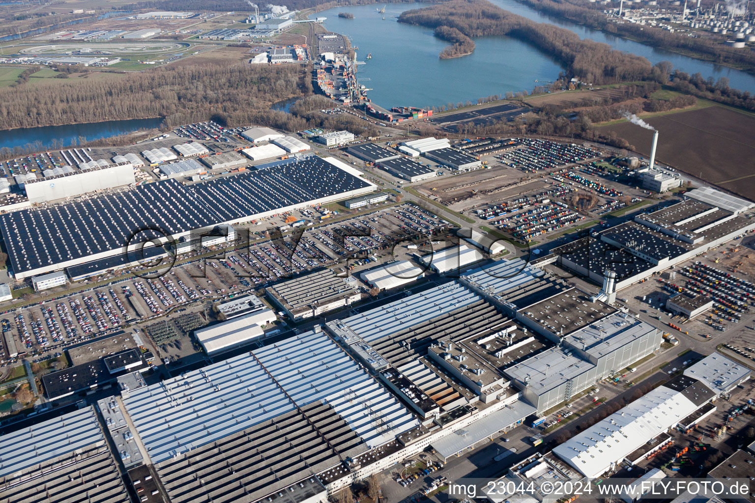 Quartier Maximiliansau in Wörth am Rhein dans le département Rhénanie-Palatinat, Allemagne depuis l'avion