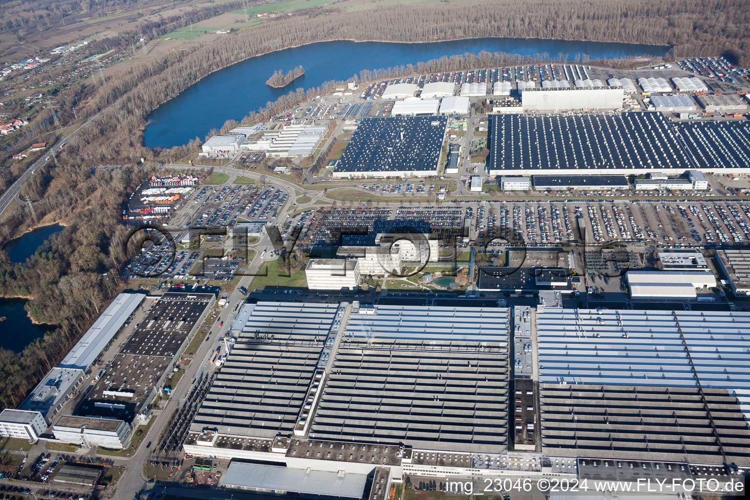 Quartier Maximiliansau in Wörth am Rhein dans le département Rhénanie-Palatinat, Allemagne vue du ciel