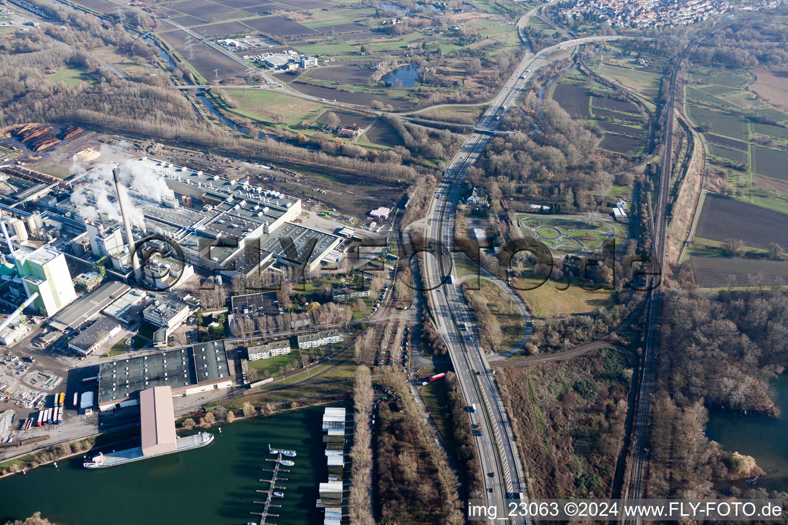 Vue aérienne de B10 à le quartier Knielingen in Karlsruhe dans le département Bade-Wurtemberg, Allemagne