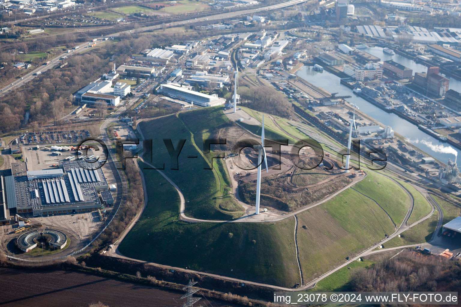 Quartier Rheinhafen in Karlsruhe dans le département Bade-Wurtemberg, Allemagne depuis l'avion