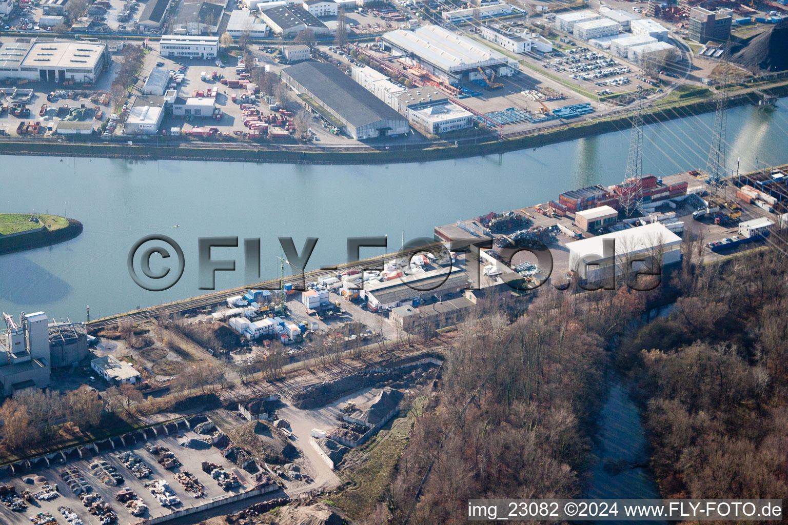 Enregistrement par drone de Quartier Rheinhafen in Karlsruhe dans le département Bade-Wurtemberg, Allemagne