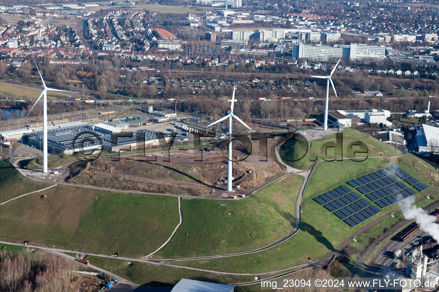 Vue aérienne de WKA à la poubelle à le quartier Rheinhafen in Karlsruhe dans le département Bade-Wurtemberg, Allemagne