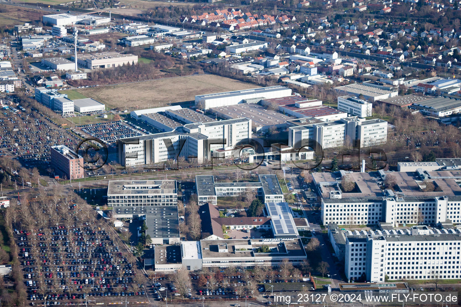 Quartier Knielingen in Karlsruhe dans le département Bade-Wurtemberg, Allemagne d'un drone