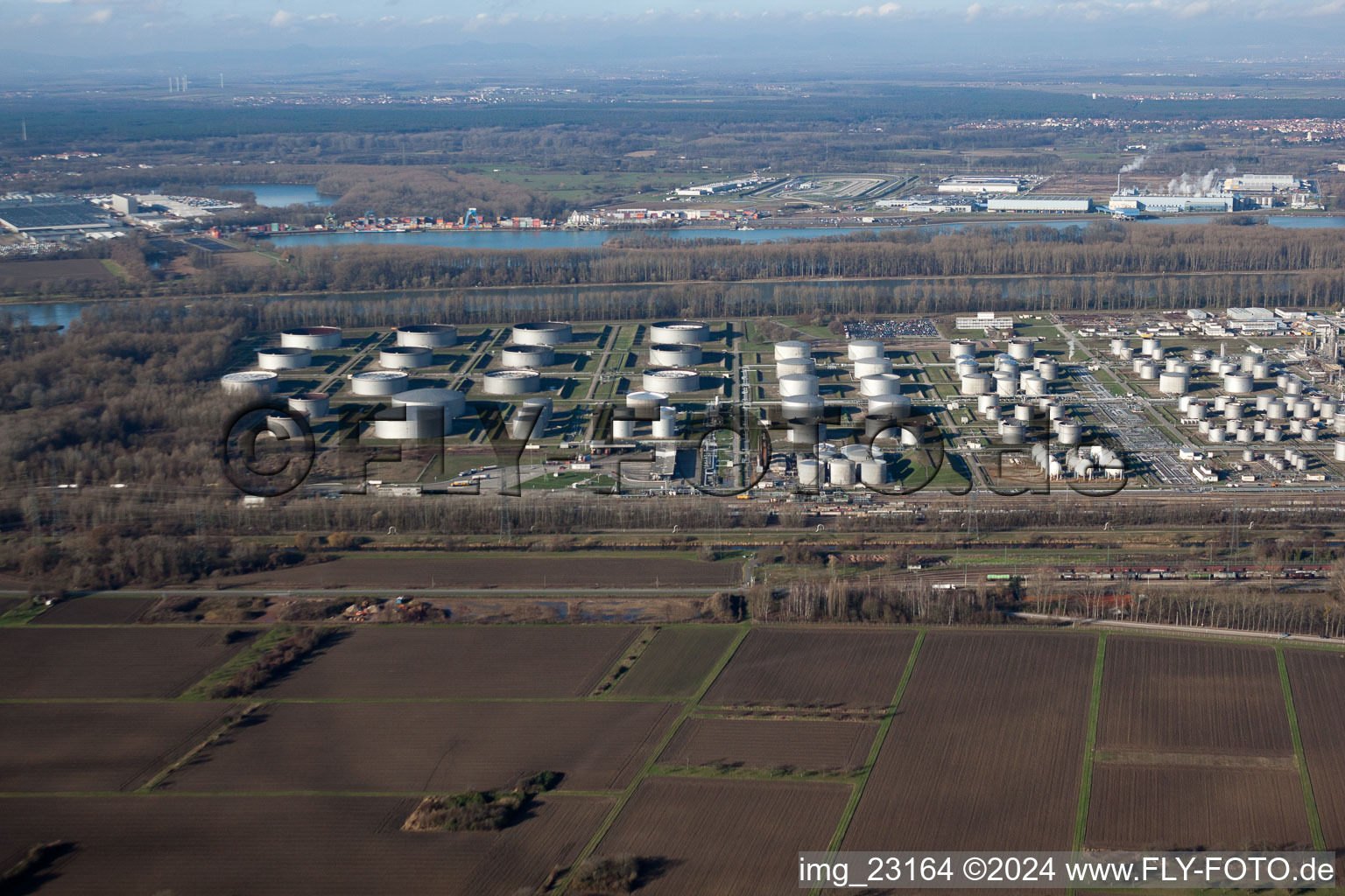 Enregistrement par drone de Quartier Knielingen in Karlsruhe dans le département Bade-Wurtemberg, Allemagne