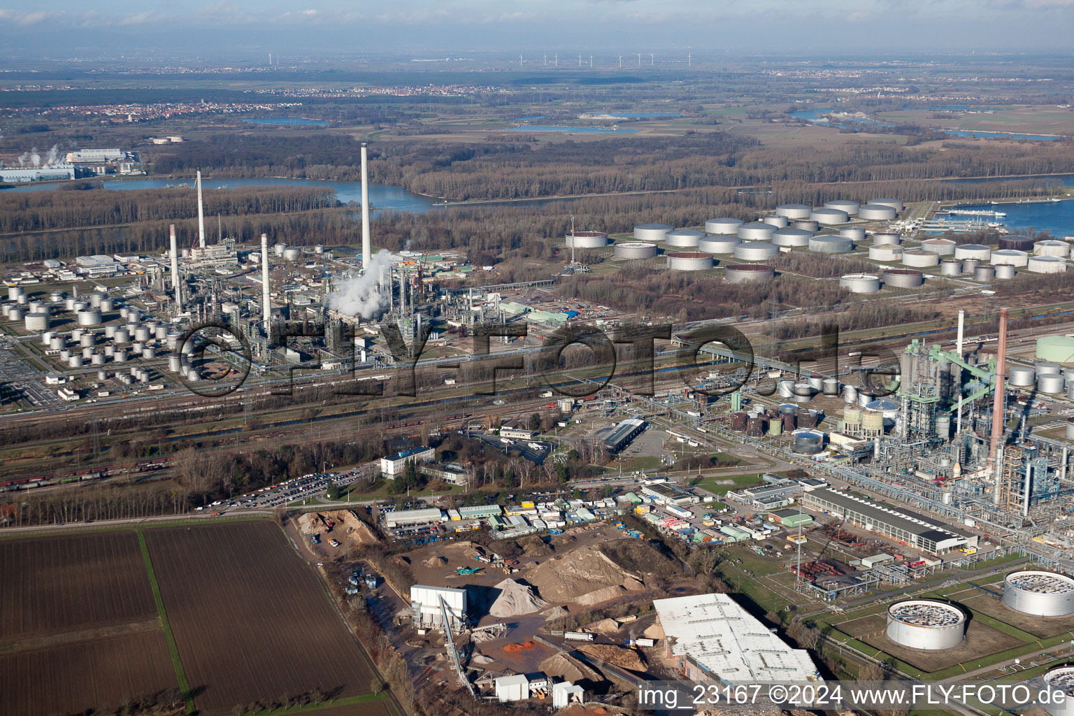 Quartier Knielingen in Karlsruhe dans le département Bade-Wurtemberg, Allemagne d'un drone